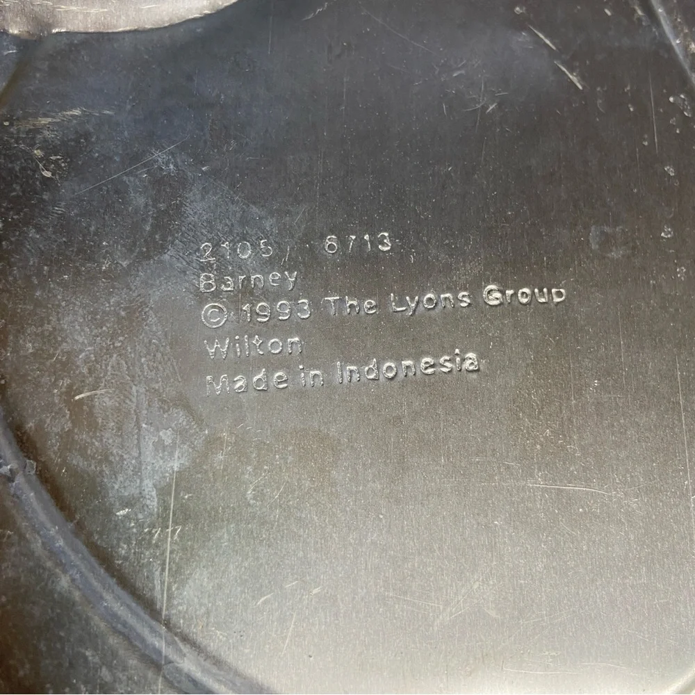 1993 Wilton Barney‎ the Purple Dinosaur Cake Pan  #2105-6713